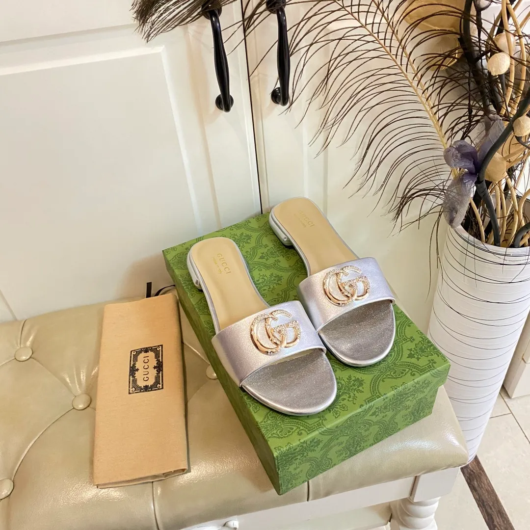 👟👟Ex-factory price 420👟👟, new Gucci slippers, cowhide surface, sheepskin lining, sizes 35-42 (custom-made sizes 43 and 44 are non-refundable)